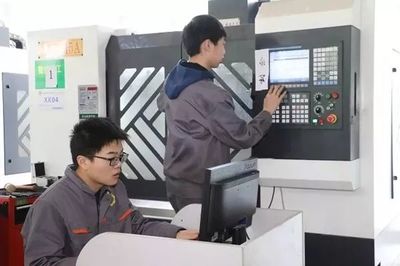 以技術(shù)服務(wù)為引擎，提升加工制造技能水平，賦能現(xiàn)代制造業(yè)高質(zhì)量發(fā)展